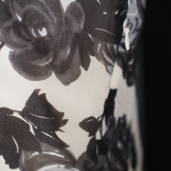 Jacob | Cap Sleeve Floral Dress - Picture 5 of 7